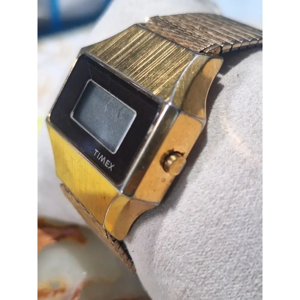 Vintage 1970s Timex LED Digital Watch Gold Tone Type H Speidel Band Untested